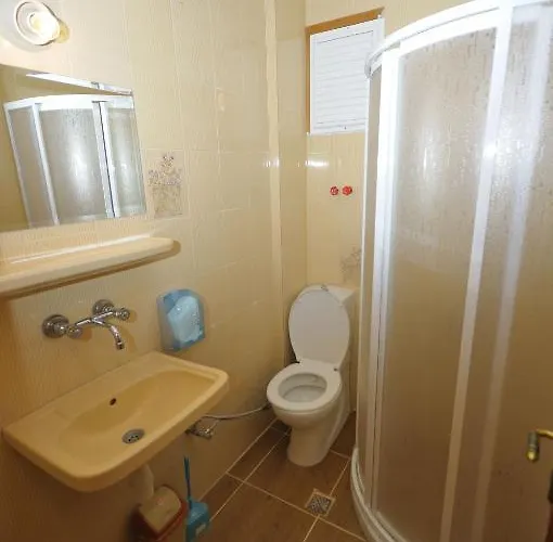 Koz Eren Szálloda 2*